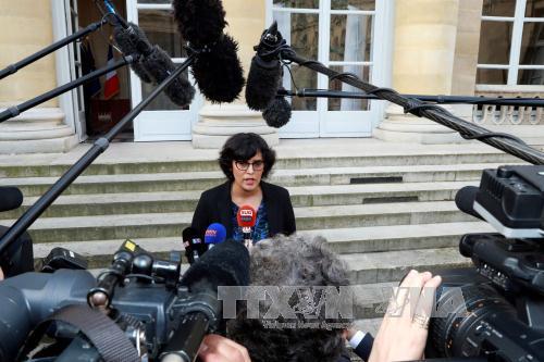 ຝລັ່ງຕ້ອງປະເຊີນໜ້າກັບການແຫ່ຂະບວນຄັ້ງໃໝ່